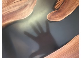 Kофейный стол река из эпоксидной смолы-foto8