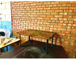 Журнальный эпоксидный стол река из слэбов -foto3