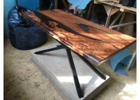 эпоксидный стол река из слэбов короеда -foto10