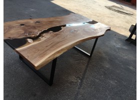 Стол река черного цвета с рекой-foto2