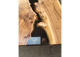 Стол река черного цвета с рекой-foto5